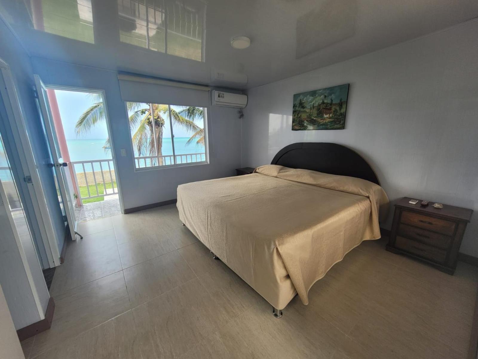 Fresh Water Bay Hotel Posada Del Mar מראה חיצוני תמונה